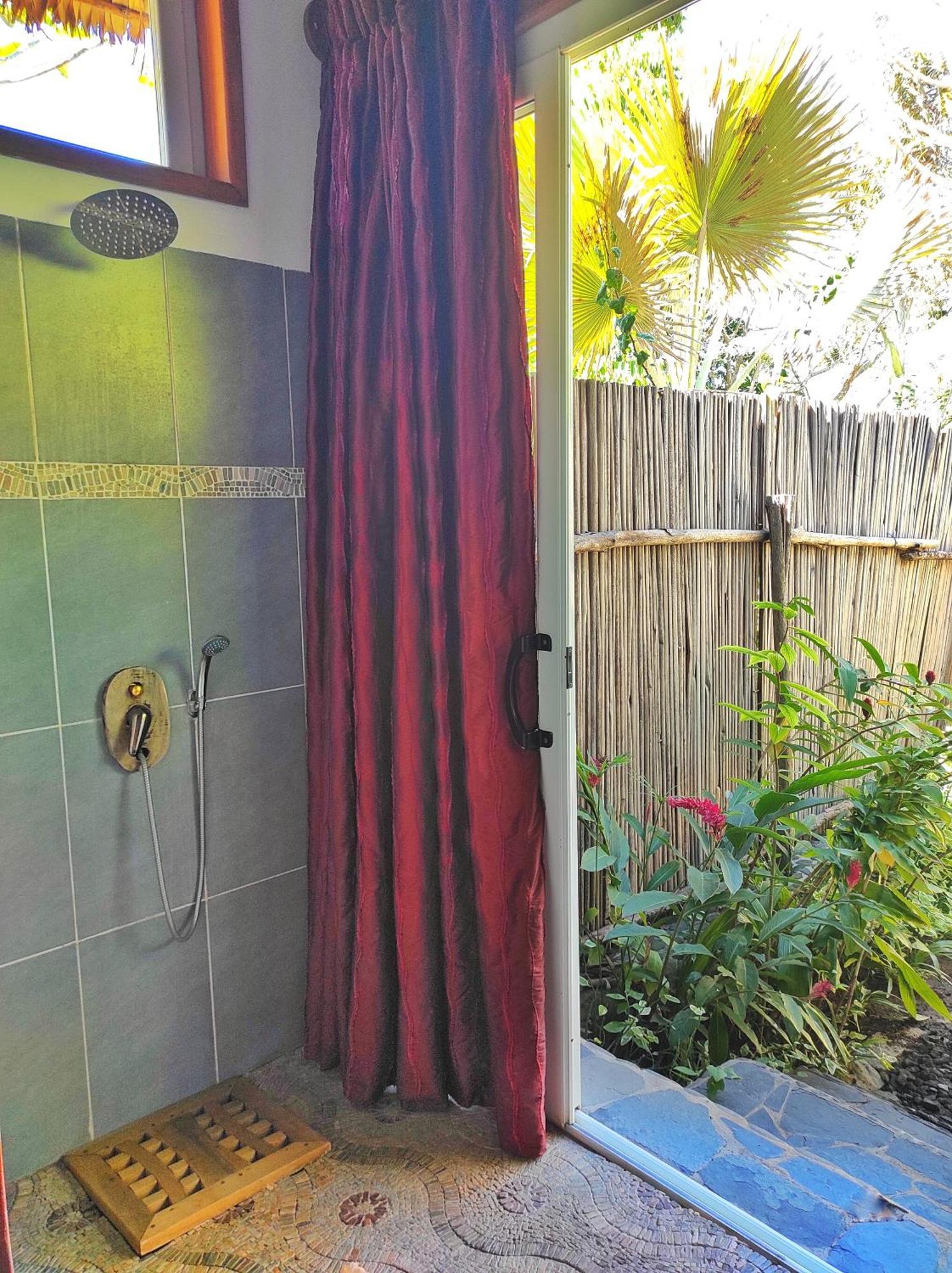 Sangany Lodge Befotaka Bay Bagian luar foto