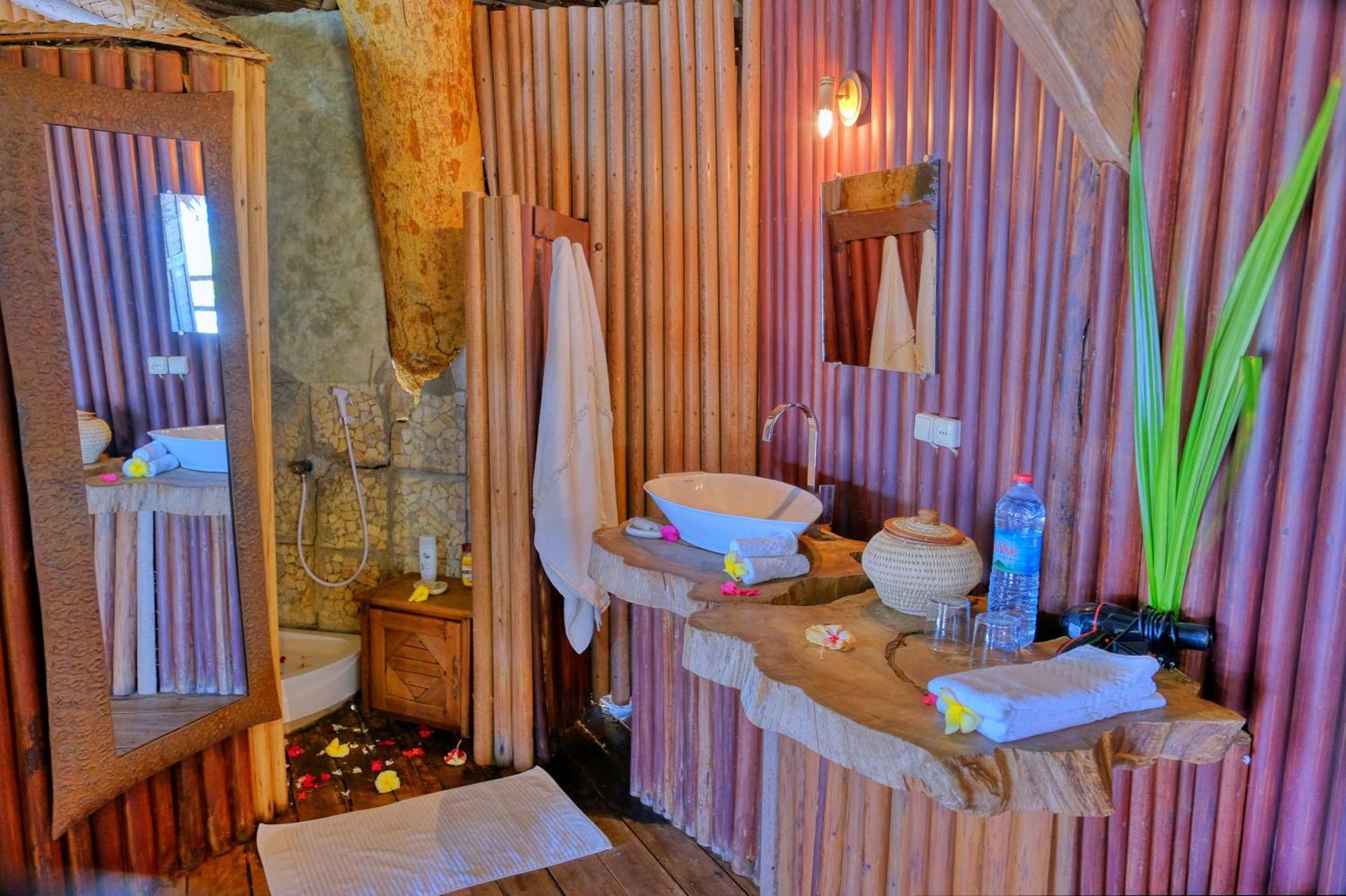 Sangany Lodge Befotaka Bay Bagian luar foto